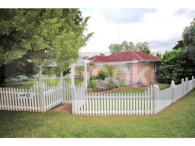 14 Alanas Avenue, Oatlands NSW 2117