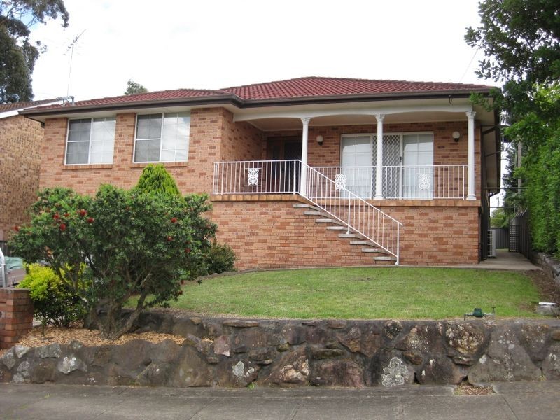 2C Naomi Street North, Baulkham Hills NSW 2153