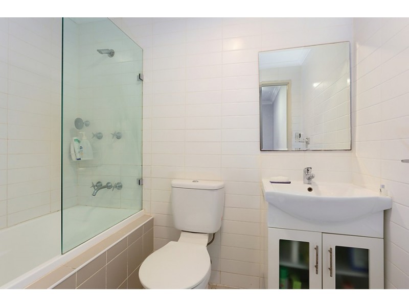 8/30-32 Lydbrook Street, Westmead NSW 2145