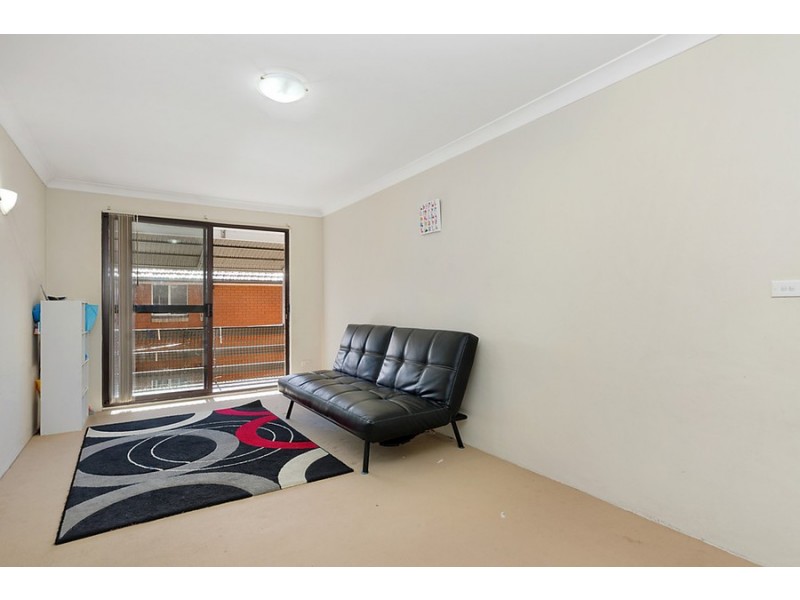 8/11 Brisbane Street, Harris Park NSW 2150