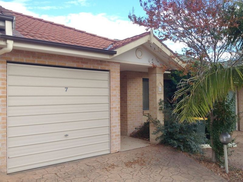 1-3 Schools Parade, Westmead NSW 2145