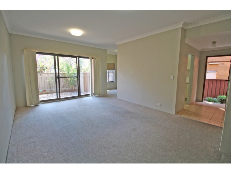 2/24 Helen Street, Westmead NSW 2145