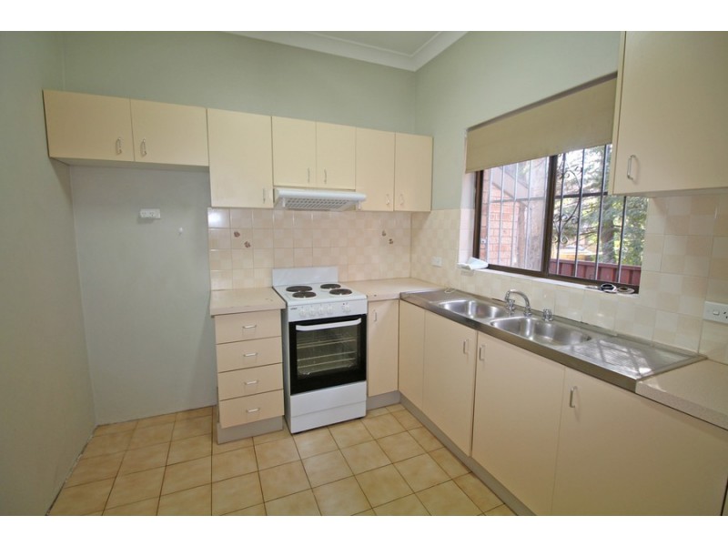 2/24 Helen Street, Westmead NSW 2145