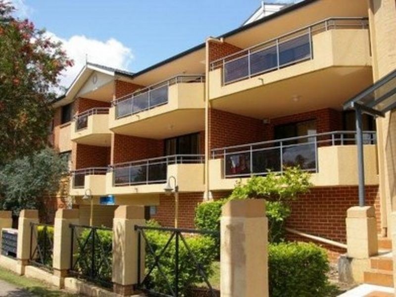 62 Fullagar Road, Wentworthville NSW 2145