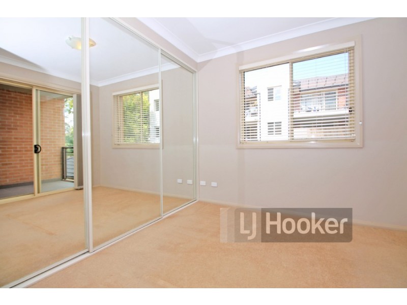 25/39-45 Lydbrook Street, Westmead NSW 2145
