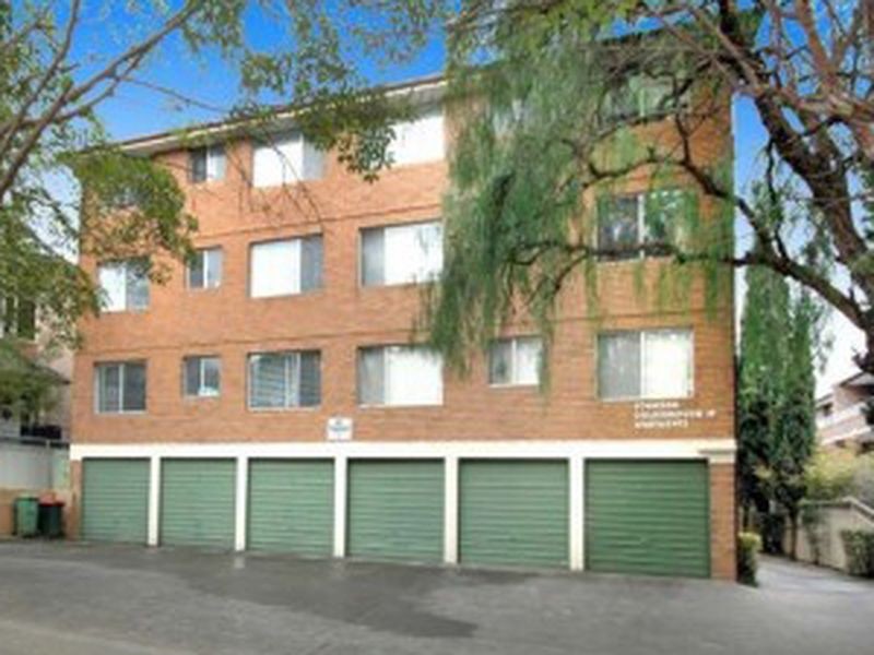 19 Queens Road, Westmead NSW 2145