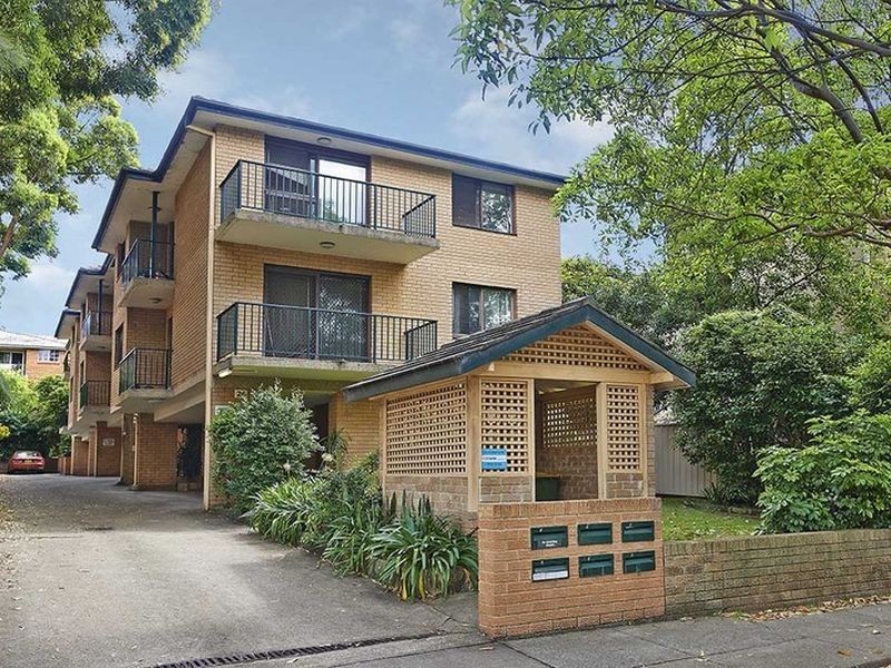 26 Central Avenue, Westmead NSW 2145