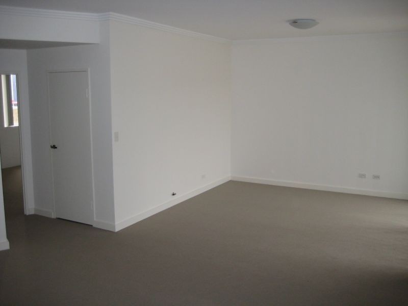 2 Civic Avenue, Pendle Hill NSW 2145