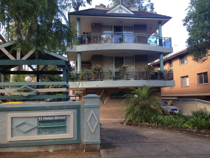 11 Helen Street, Westmead NSW 2145