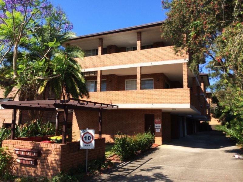 12 Hainsworth Avenue, Westmead NSW 2145