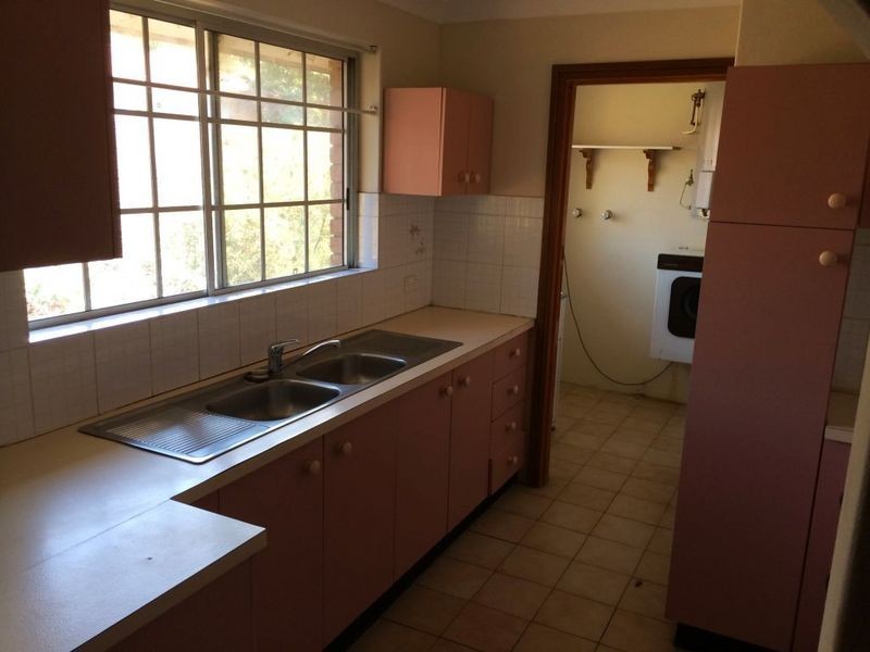 12 Hainsworth Avenue, Westmead NSW 2145