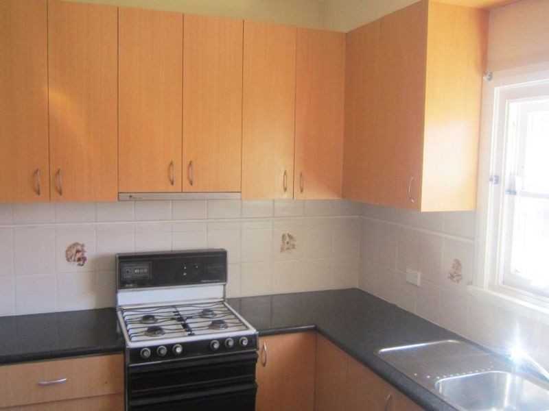 10 Cotswold Street, Westmead NSW 2145