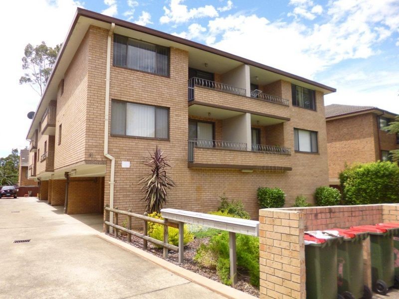 21 Caroline Street, Westmead NSW 2145