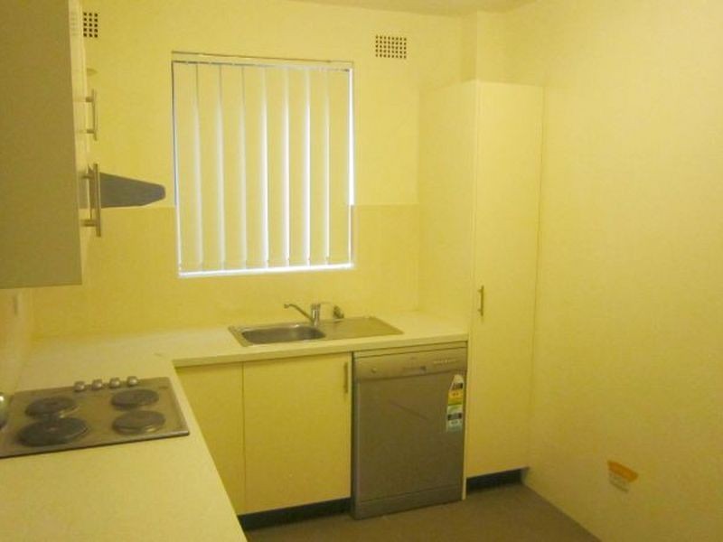 3 Queens Road, Westmead NSW 2145