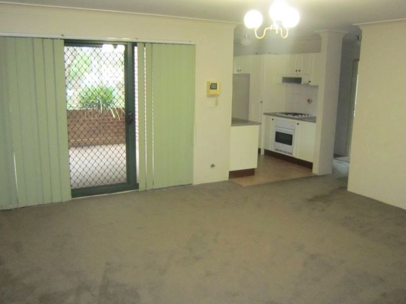 10 Bailey Street, Westmead NSW 2145