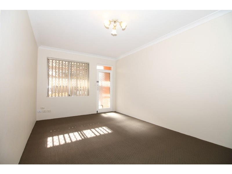 4/13 Brisbane Street, Harris Park NSW 2150