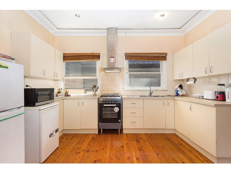 8 Rangihou Crescent, Parramatta NSW 2150