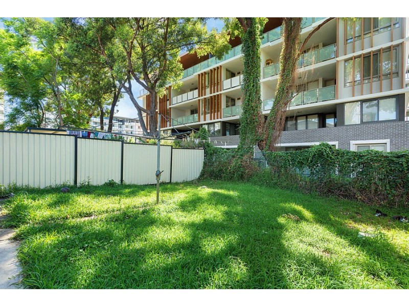 8 Rangihou Crescent, Parramatta NSW 2150