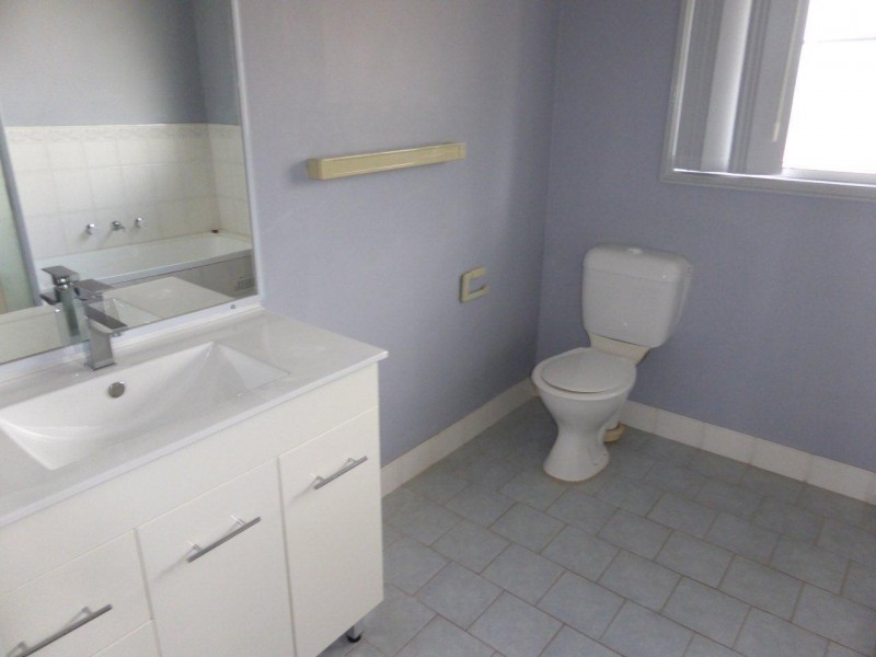 2/16 Buyu Road, Glenmore Park NSW 2745