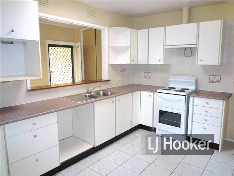 7 Runyon Avenue, Greystanes NSW 2145