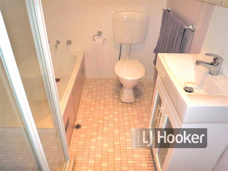 7 Runyon Avenue, Greystanes NSW 2145