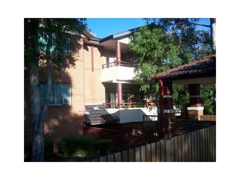 132 Station Street, Wentworthville NSW 2145
