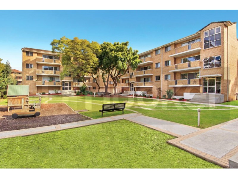 D2/10-12 Thomas Street, Parramatta NSW 2150
