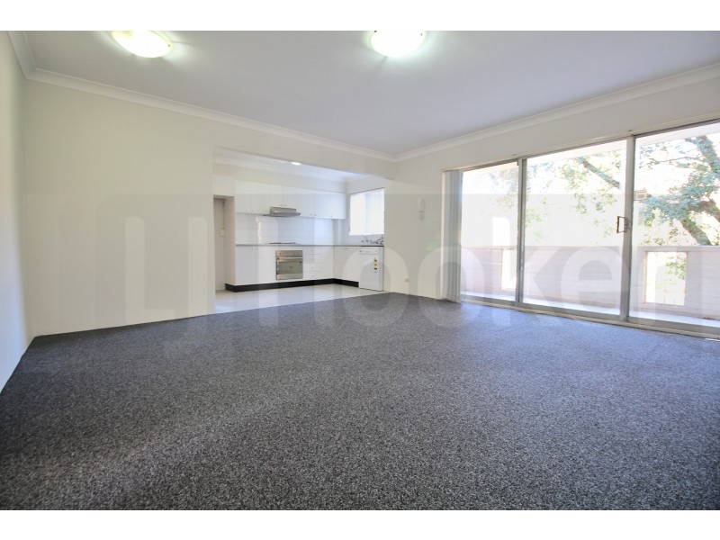 D2/10-12 Thomas Street, Parramatta NSW 2150