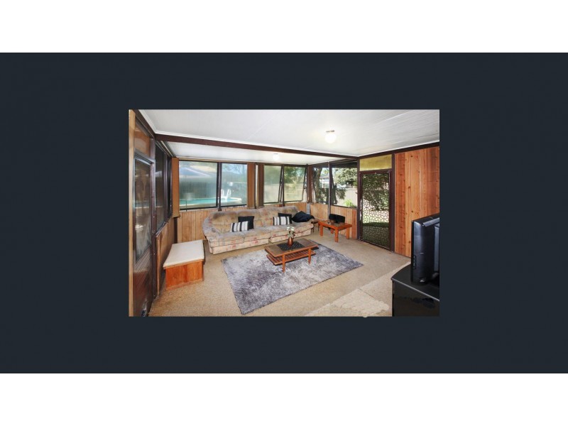 28 Corio Drive, St Clair NSW 2759