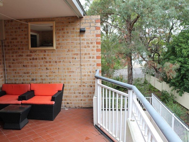 8/53-59 Windsor Road, Merrylands NSW 2160