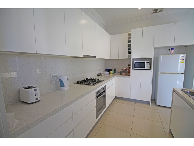 30 Edna Avenue, Merrylands West NSW 2160