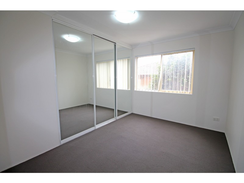 2/8 Jessie Street, Westmead NSW 2145