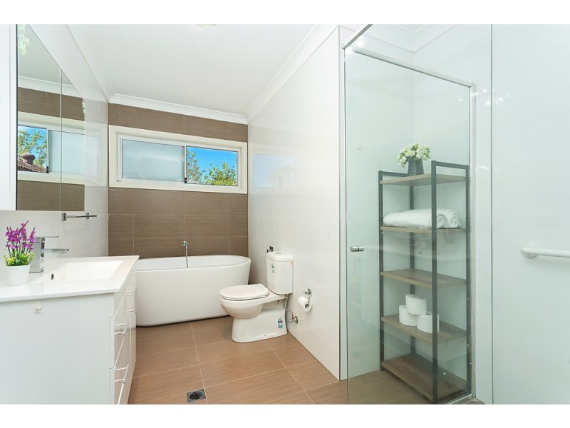 8B Albert Street, Guildford NSW 2161