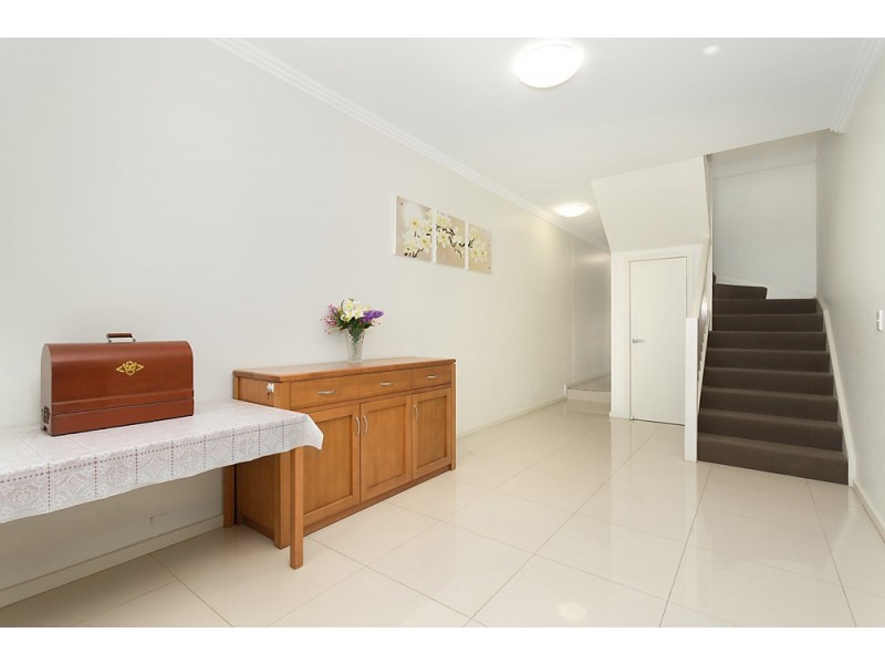 8B Albert Street, Guildford NSW 2161