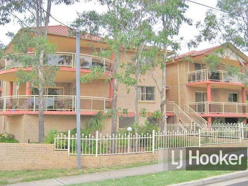 62 The Esplanade, Guildford NSW 2161