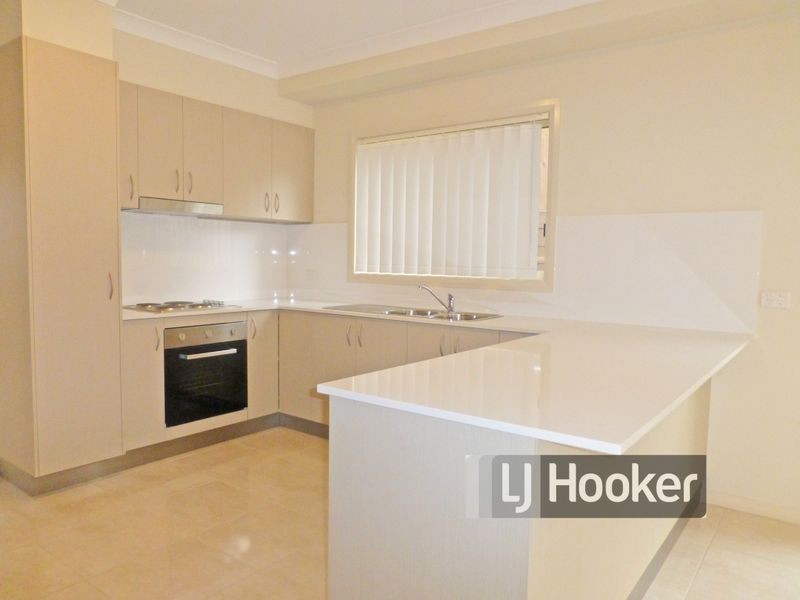 102 Feldspar Road, Eagle Vale NSW 2558