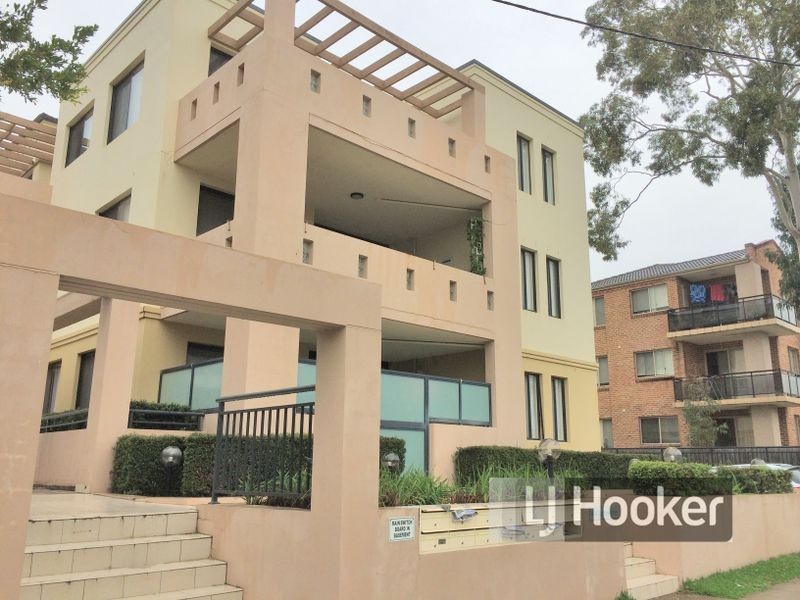 40-42 Lydbrook Street, Westmead NSW 2145