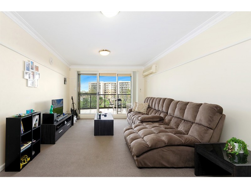 701/91A-101 Bridge Road, Westmead NSW 2145