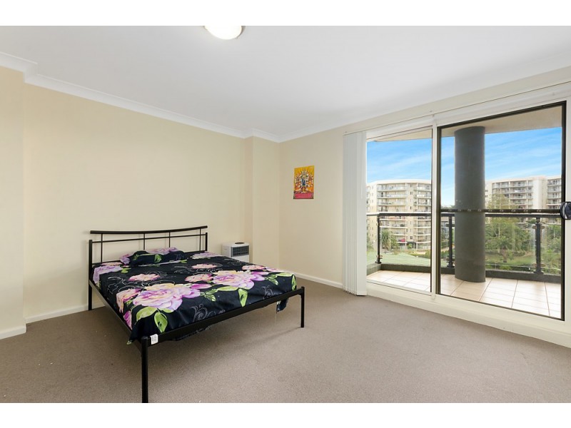 701/91A-101 Bridge Road, Westmead NSW 2145