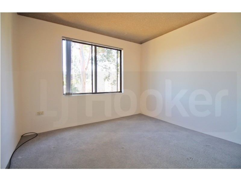 4/35-39 York Street, Fairfield NSW 2165