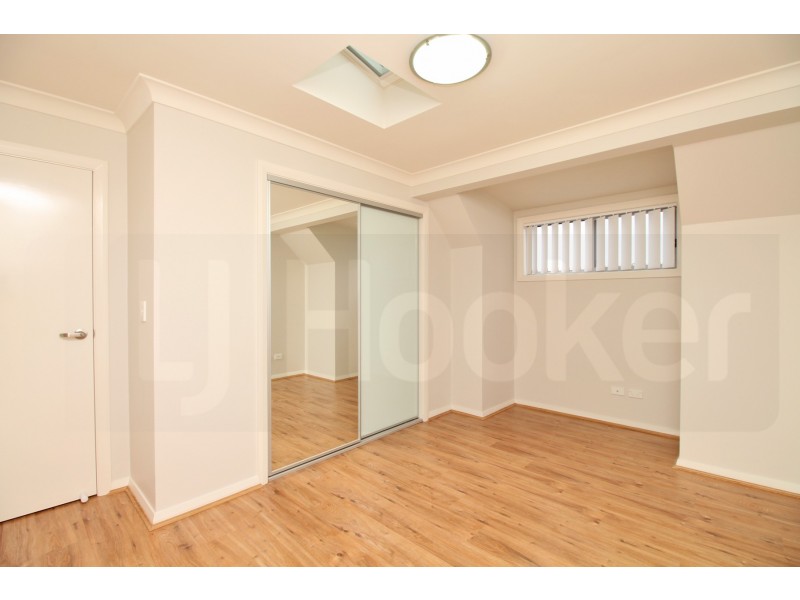 9/166-170 Targo Road, Girraween NSW 2145