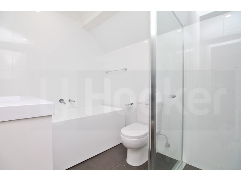 9/166-170 Targo Road, Girraween NSW 2145