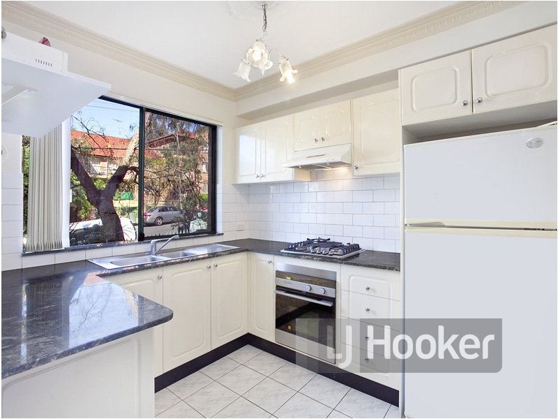 8/13-17 Bailey Street, Westmead NSW 2145