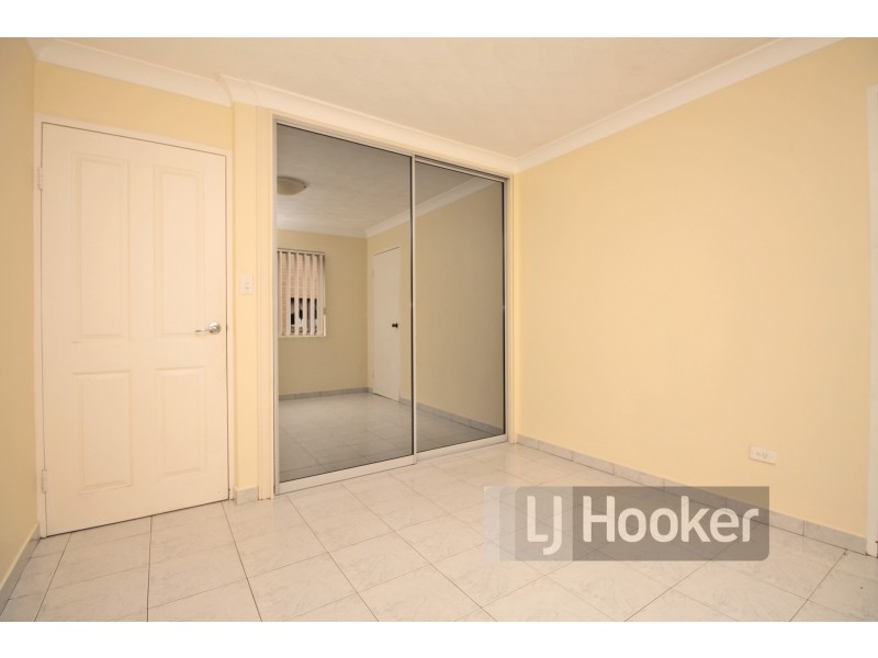 1/4 Queens Road, Westmead NSW 2145