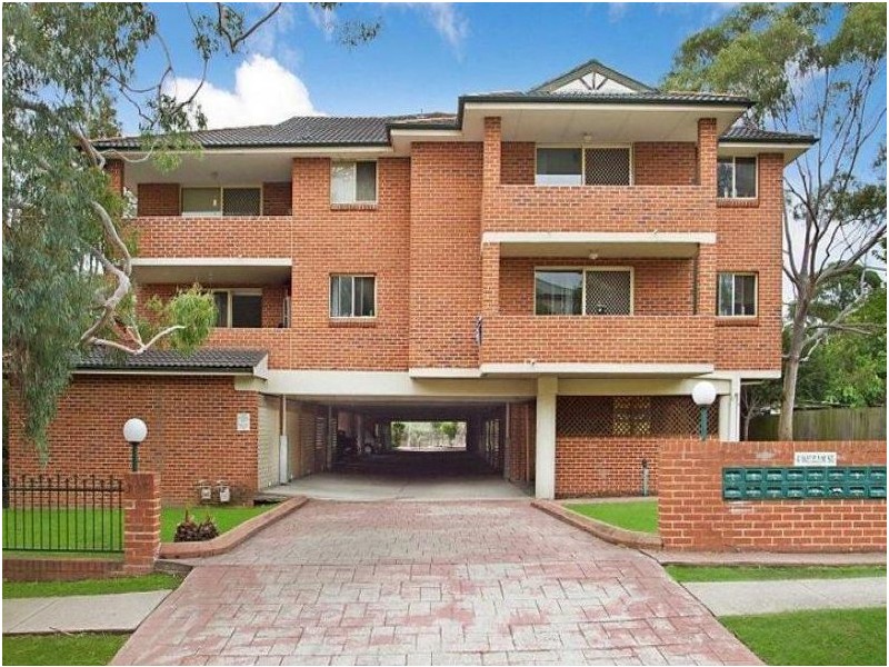 8/4-6 Wigram Street, Harris Park NSW 2150