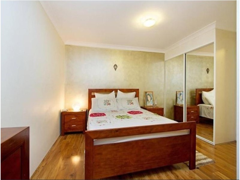 8/4-6 Wigram Street, Harris Park NSW 2150