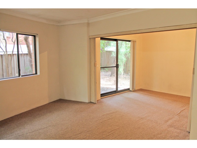 2/43 Meadow Crescent, Meadowbank NSW 2114