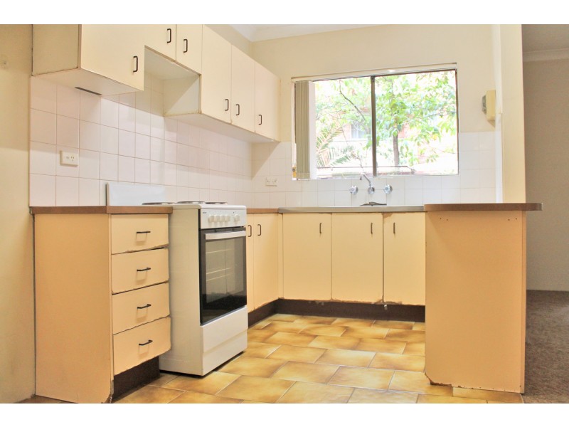 2/43 Meadow Crescent, Meadowbank NSW 2114