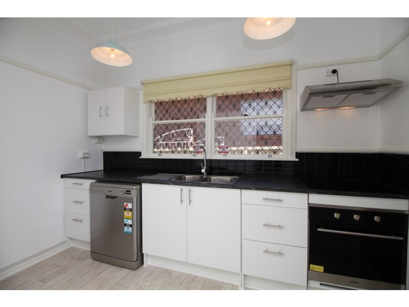 23 Scott Street, Toongabbie NSW 2146