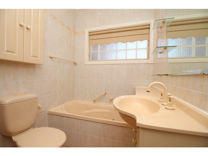 23 Scott Street, Toongabbie NSW 2146